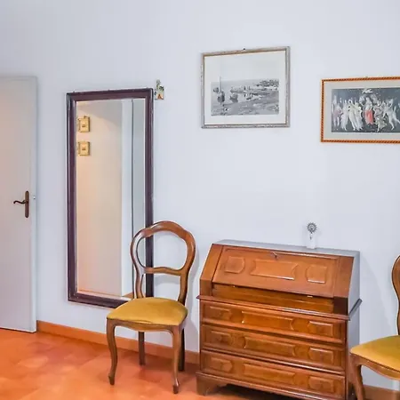 Apartament Near The Beach - *